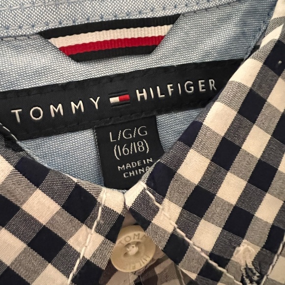 Boys Large Size 16-18 Tommy Hilfiger Button Up navy/white check shirt - Picture 3 of 3